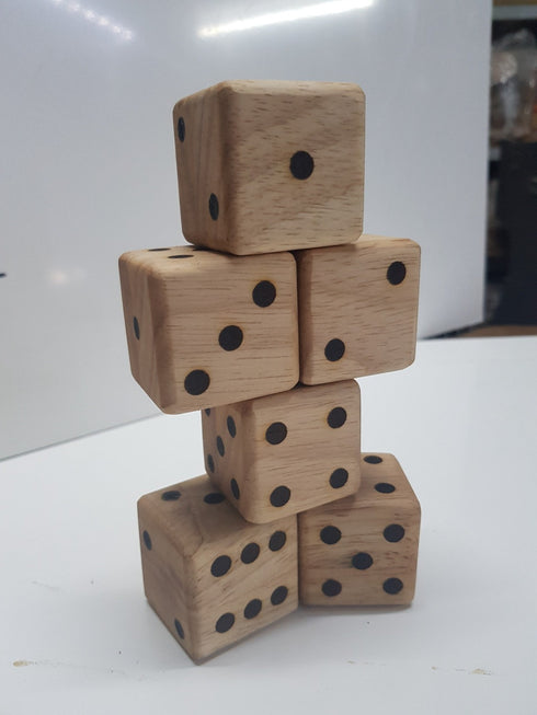 QTOYS - Wooden Dice (Set of 6)